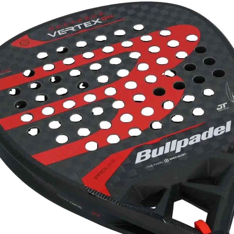 La pala de pádel Bullpadel Juan Tello Vertex 04 2026, desarrollada en colaboración con el atleta profesional Juan Tello