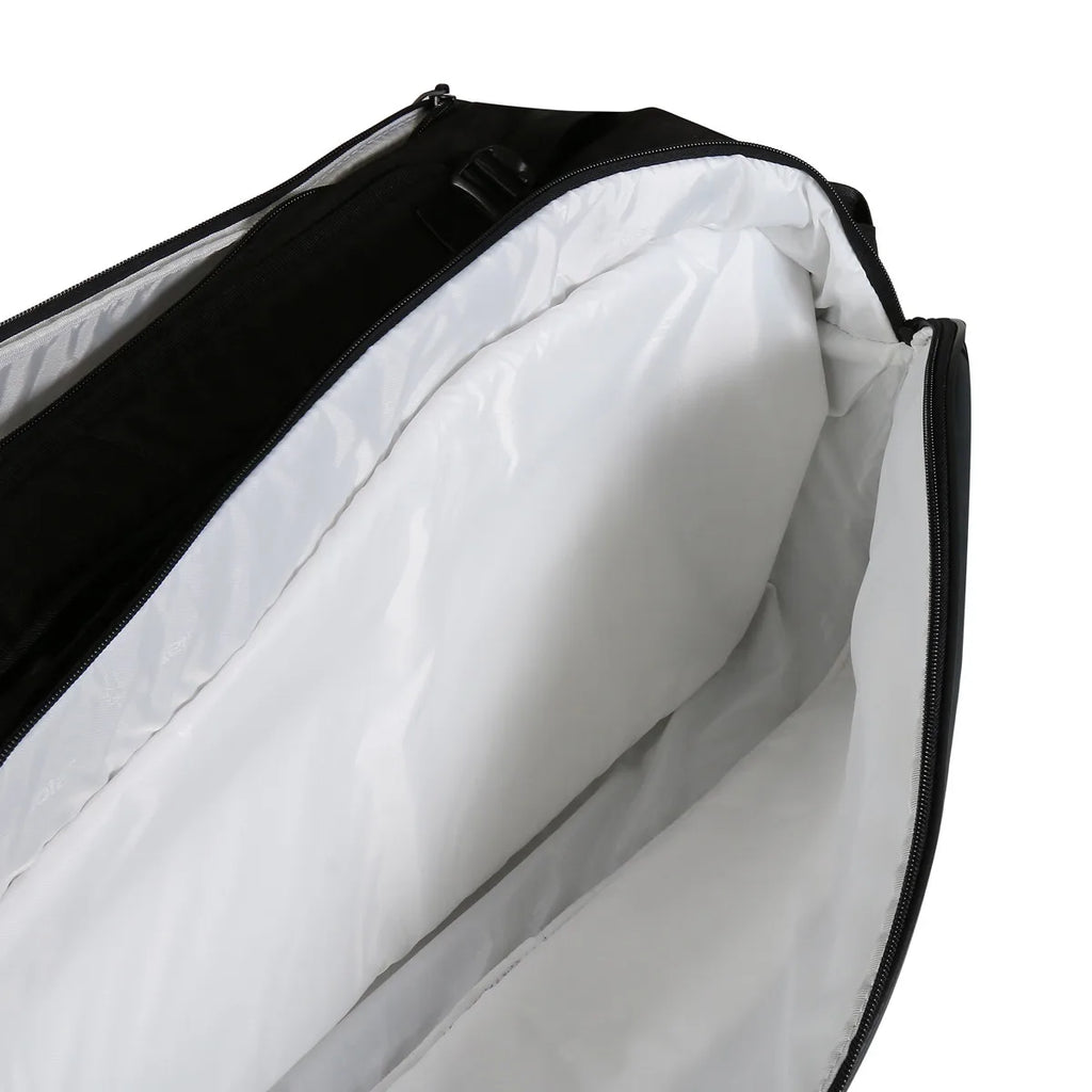 Babolat Evo Court L Black I espacio inteligente, protección confiable y diseño minimalista para transportar sus raquetas