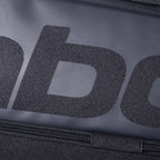 Babolat Evo Court L Black I espacio inteligente, protección confiable y diseño minimalista para transportar sus raquetas