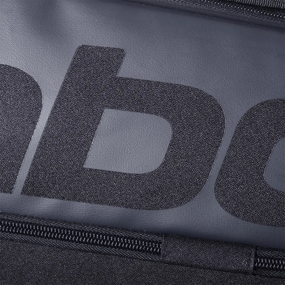 Babolat Evo Court L Black I espacio inteligente, protección confiable y diseño minimalista para transportar sus raquetas