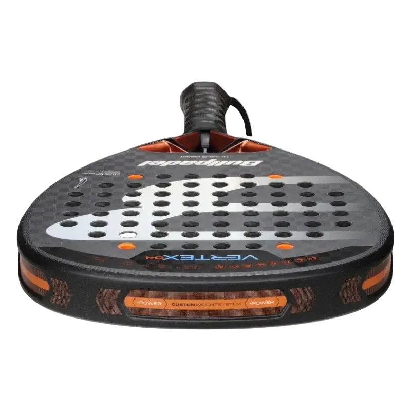 Bullpadel Juan Tello Vertex 04 2026 es una pala de pádel profesional diseñada para jugadores avanzados