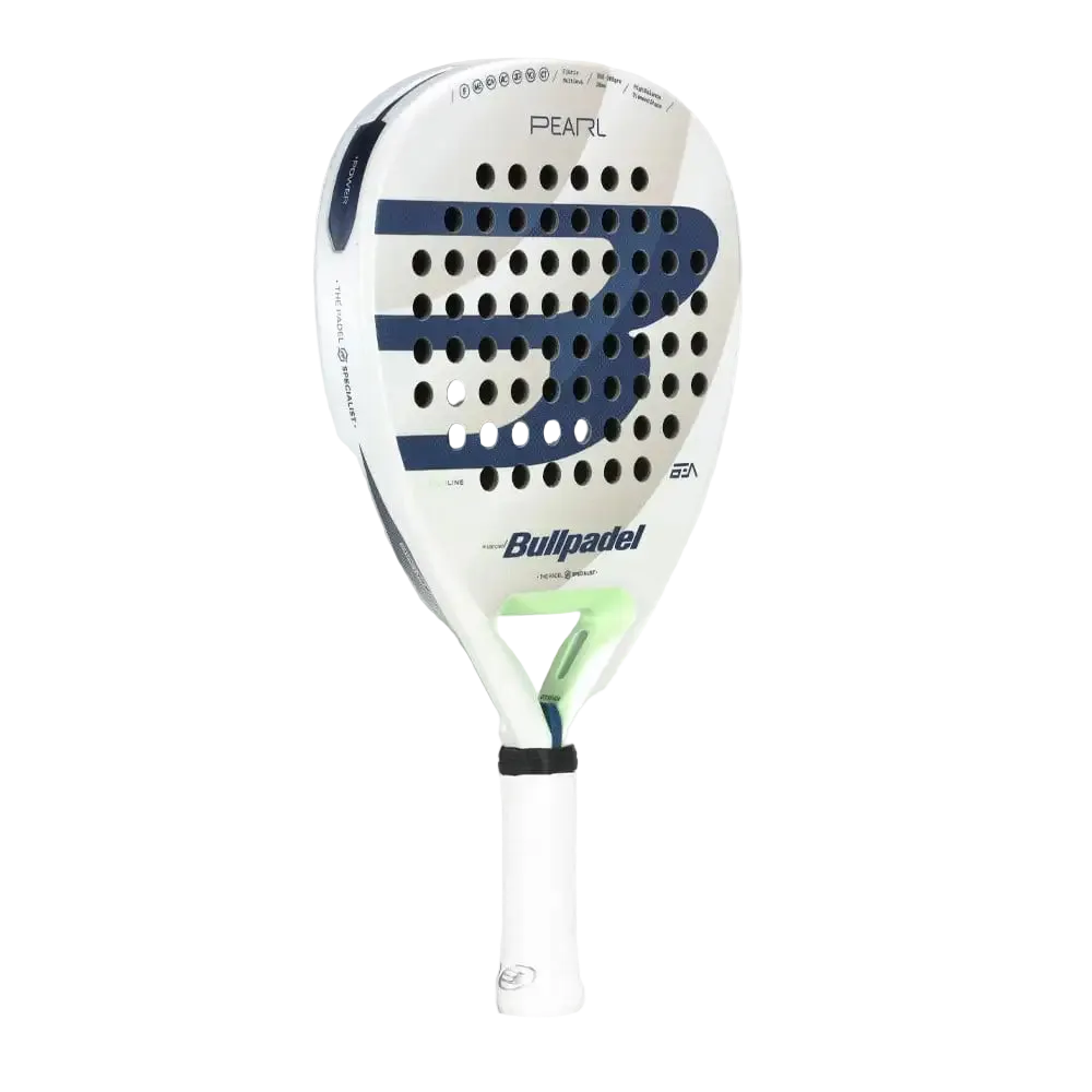 Bullpadel Pearl Bea González 2026, pala profesional con núcleo de fibra de carbono y EVA soft performance, diseñada